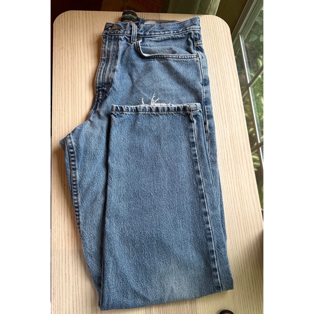 Eddie Bauer Mens Relaxed Fit Jeans Medium Wash Blue Denim 32x30 Baggy  Loose Fit